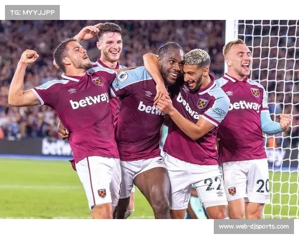 利兹联主场不败遭终结 西汉姆联客场奋力抢分